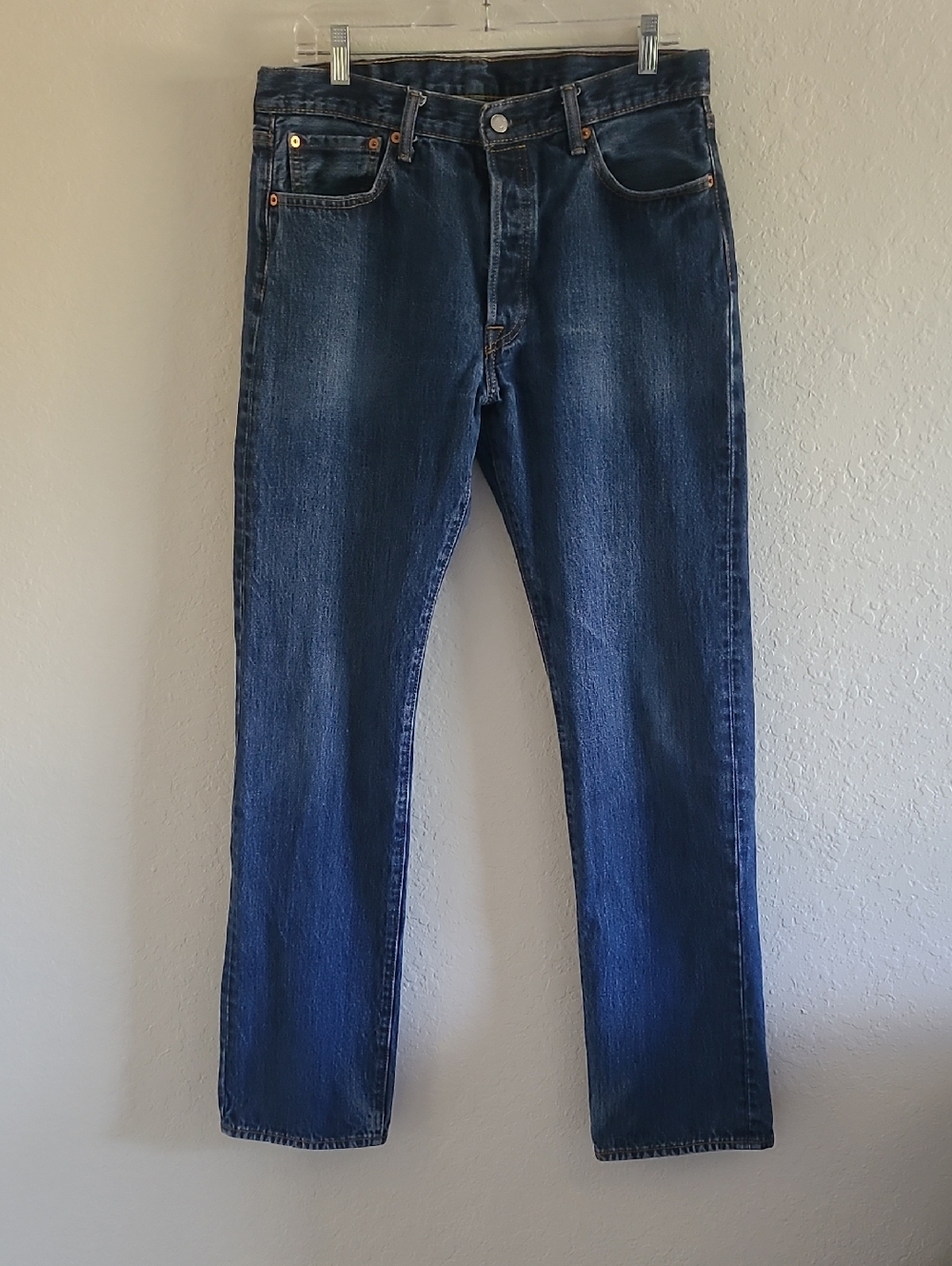 Levi's 501's Men's Straight Jeans  Button Fly Dark Wash 33X33. Like New.